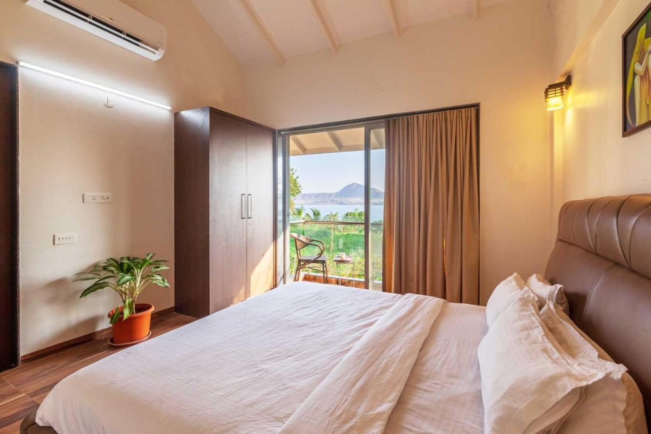 Luna Villa By Stayvista - Lakeside Charm With Terrace, Lush Lawn & Modern Decor 纳西克 外观 照片
